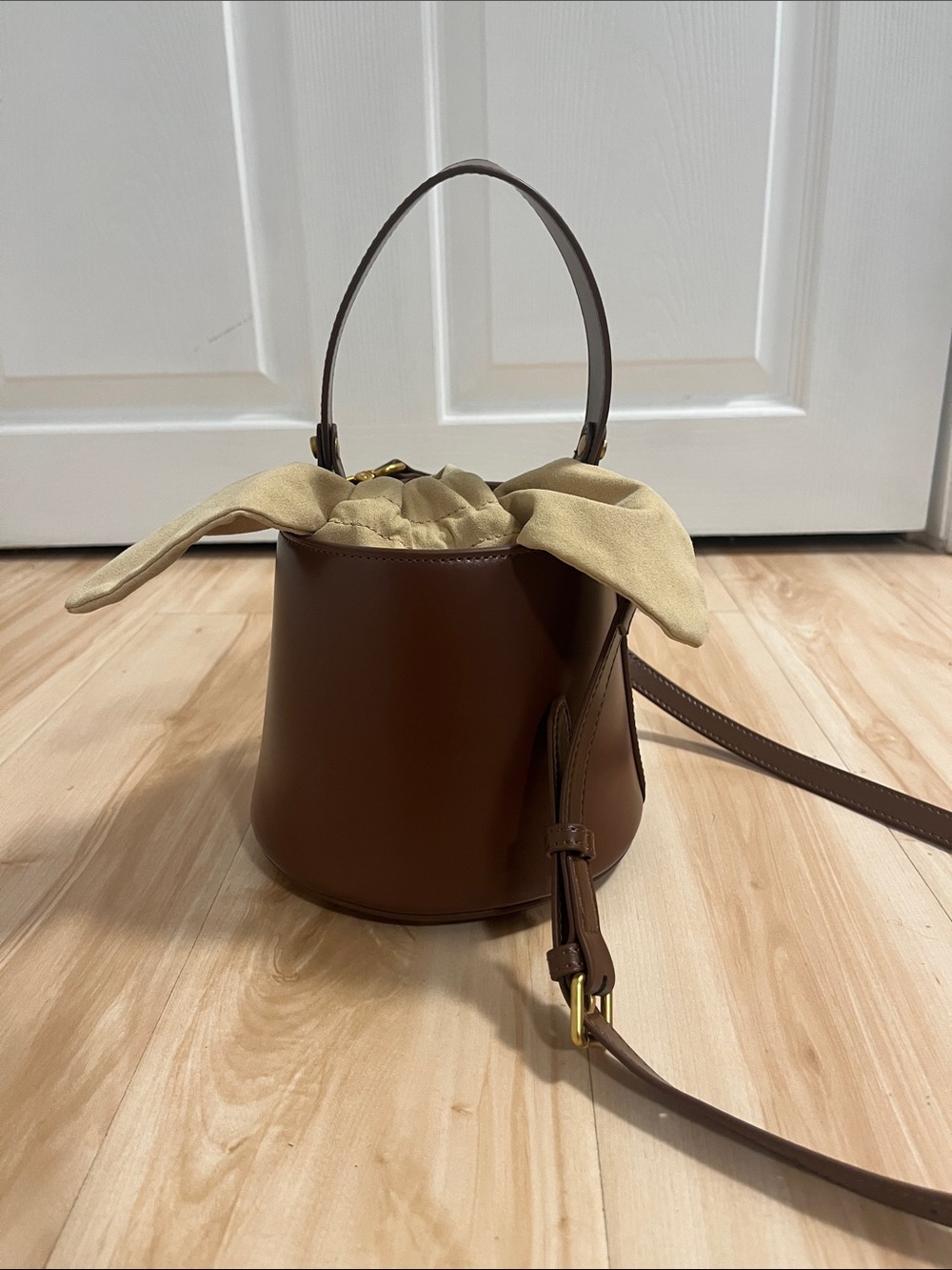 Bucket Bag - Picture 4 of 5